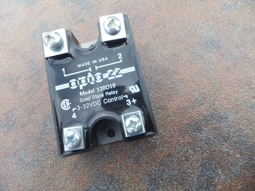 NOS OPTO 22 Model 120D10,  3-32VDC,  Solid State Relay