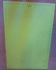 Fiskar's Self Healing Cutting Mat, 2 Sided, 25 X 37 Inches