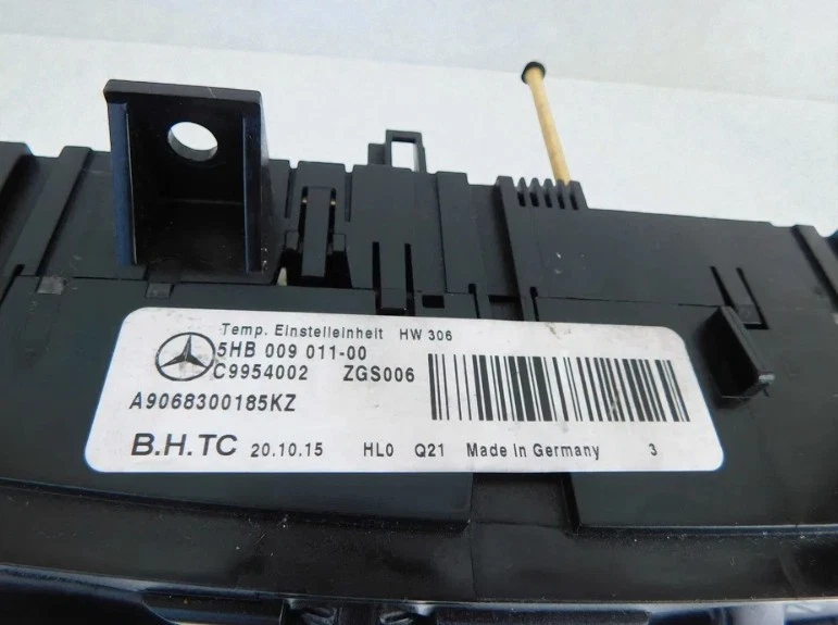 A9068300185 Climate Control Unit Mercedes-Benz Sprinter W906 2010 - Image 3 of 3