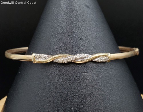 10K Gold Bangle Bracelet W/ Diamonds