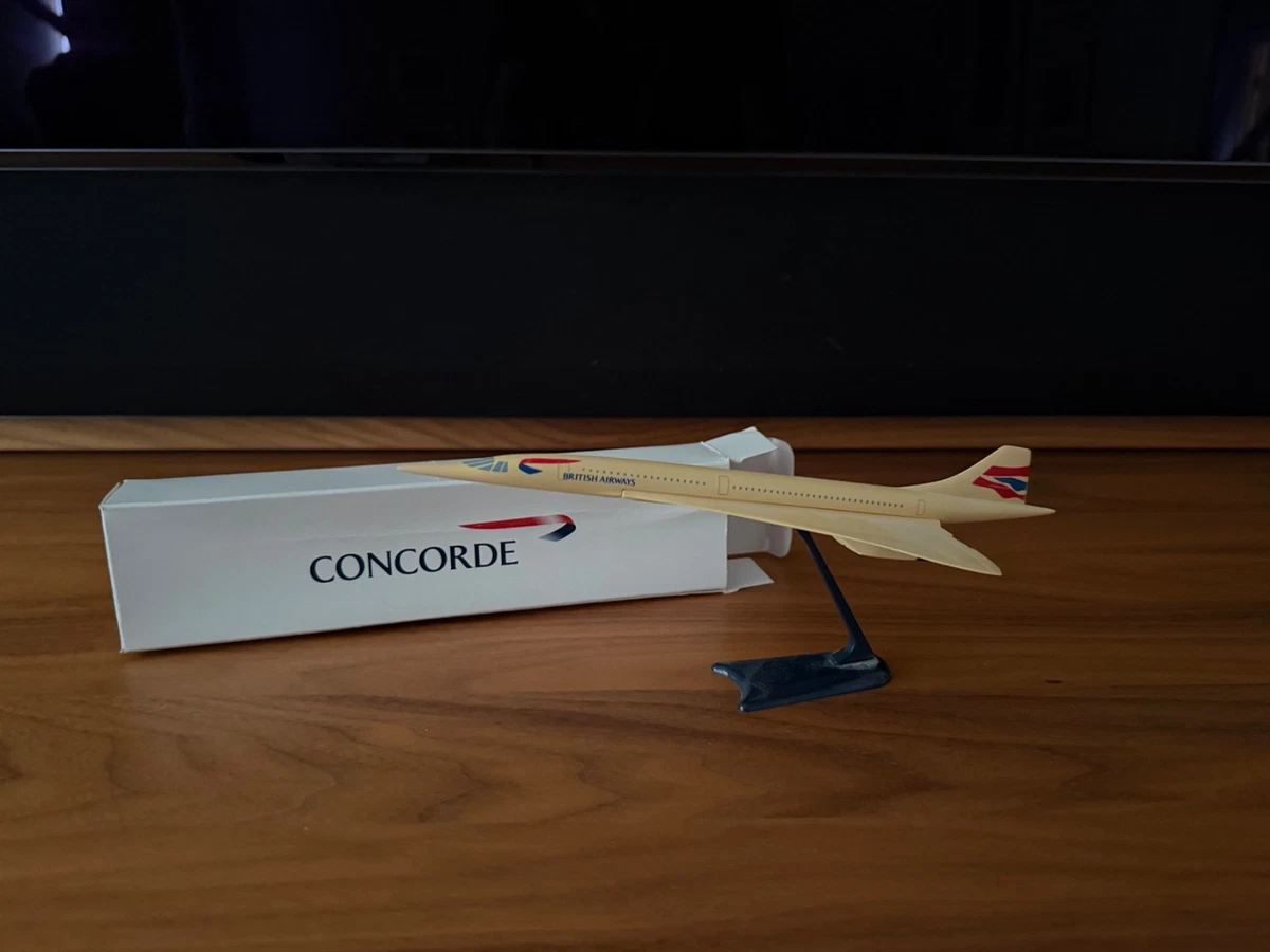 Jouet Ancien Concorde Alitalia En Tôle – Lyra – Pièce Rare De Collection