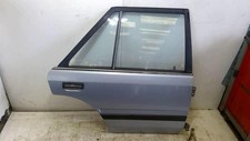 Porte arrière et accessoires Nissan BLUEBIRD