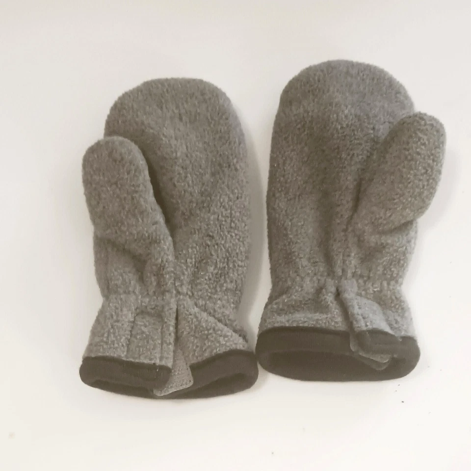 Guantes Cascanueces Janie and Jack 12-24M Gris Rojo Bordados Diseño Navidad Foto 2 de 4