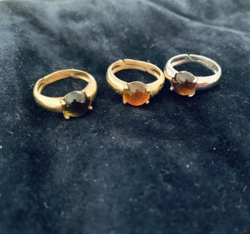 Anello Fascia con Pietra Naturale Verde Smeraldo e Cubic Zirconia Anello Fascia con Pietra Naturale Verde Smeraldo e Cubic Zirconia