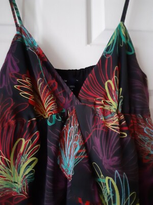Gap Ladies Dress Multi Color. Sleeveless Ruffle Front.Fully Lined.