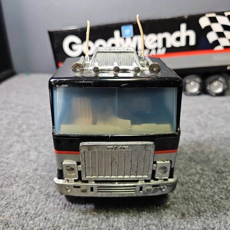 Nylint - Mr Goodwrench GMC 18 wheeler - TOY Semi Truck-Goodwrench Service Racing - Image 3 of 4