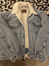 Levi  s 90  s Sherpa Trucker Jacket L