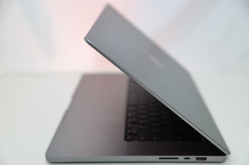 Apple MacBook Pro 16-inch 2021 Space Gray 16GB RAM 1TB SSD Backlit Keyboard - Picture 6 of 7