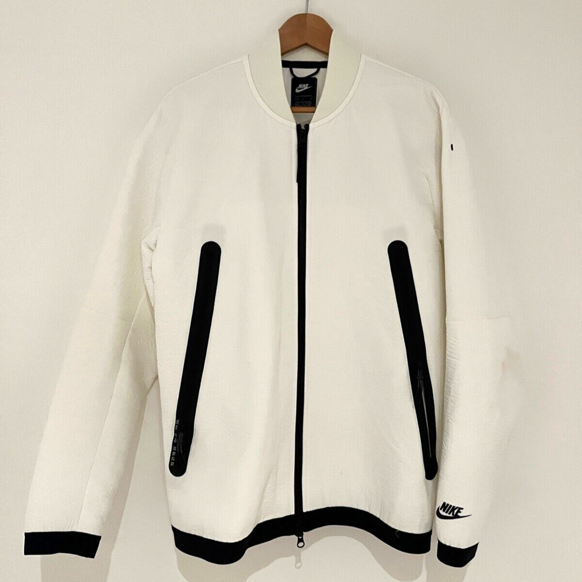 【NIKE】☆Nike Sportswear☆ Tech Fleece Men's Bomber Jacket Nike Nike Sportswear Tech Fleece Men's Bomber Jacket