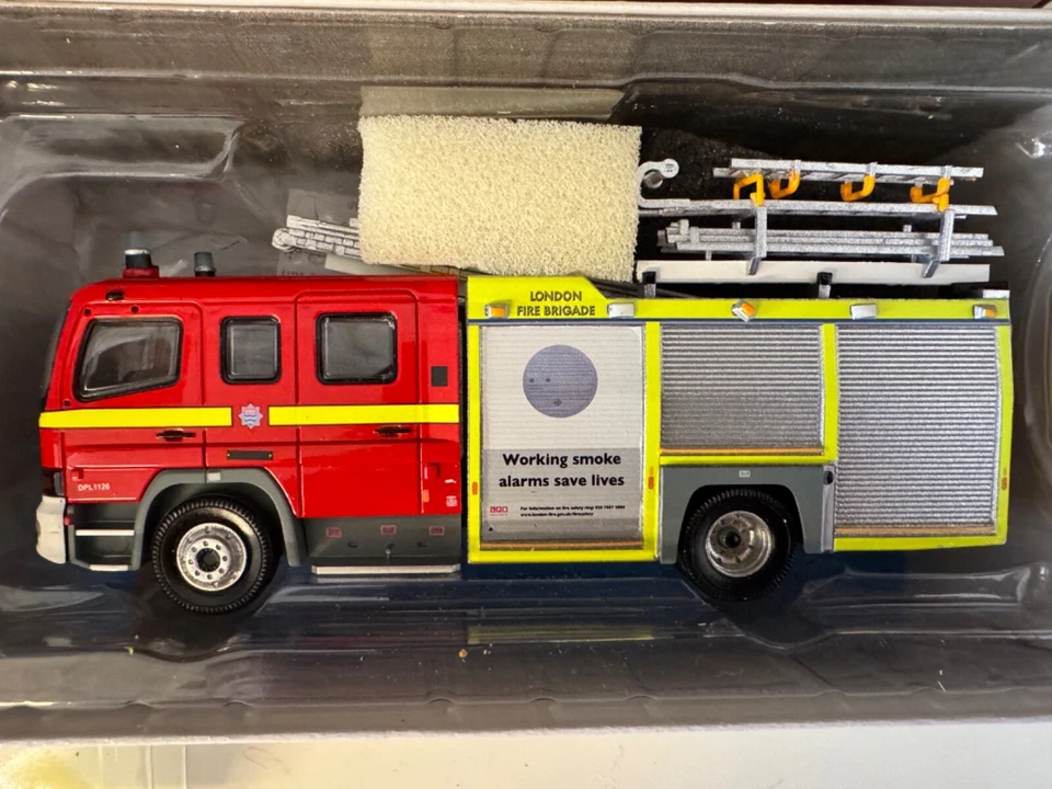 Fire Brigade Models FBM 5003 Mercedes Atego London Fire Brigade Pump 1:50 - Image 3 of 3