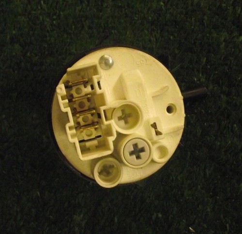 Washing Machine HOTPOINT WD640G  Pressure Switch