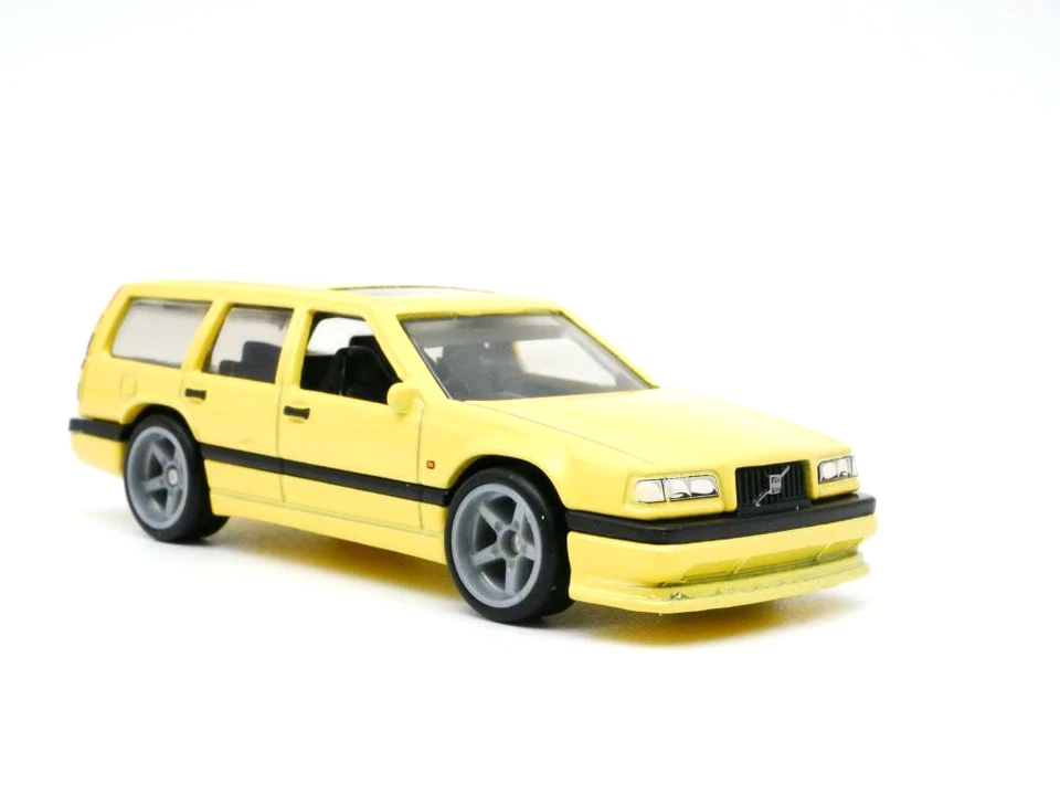 Volvo 850 1997 Estate Real Riders escala 1:64 diecast coche modelo coleccionista Foto 4 de 4