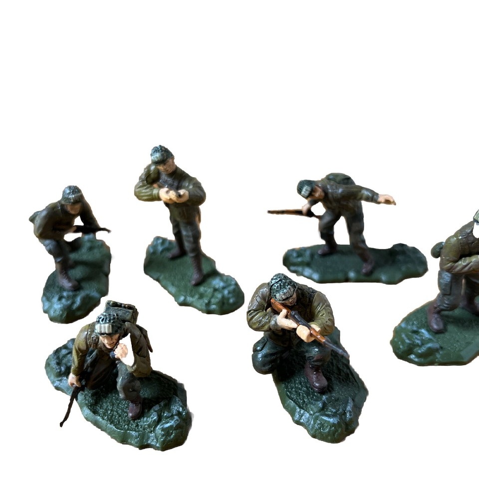 lot-2003-unimax-forces-of-valor-1-32-wwii-us-army-figures-and