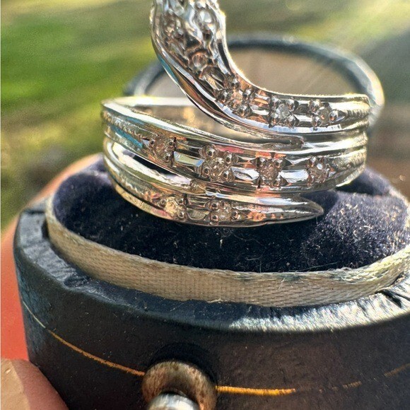 Rare solid platinum genuine diamond snake ring hi… - image 10