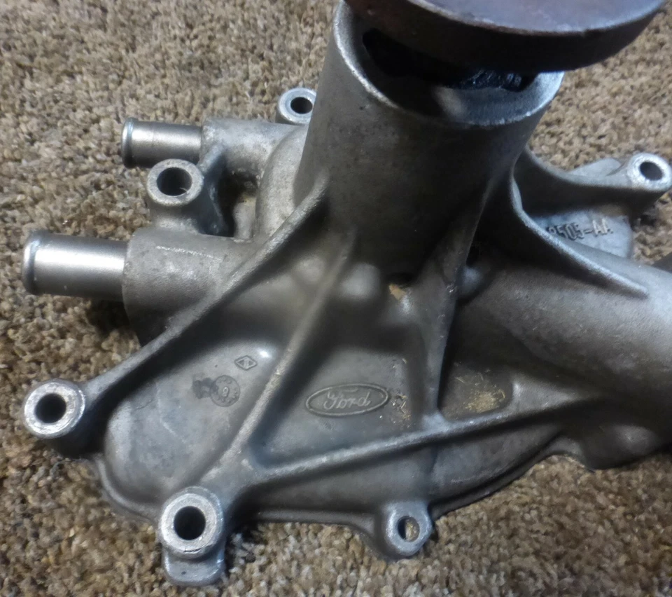 Bomba de agua motor Ford Lincoln Mercury Colony Park 79-91 T3091 E0AE 8505 AA Foto 3 de 4