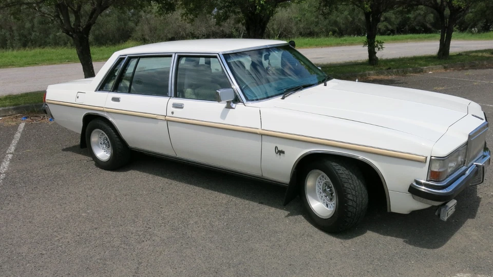 Holden Statesman DeVille Caprice - 1983 WB - Low Ks With Caprice Option - image 2 of 4