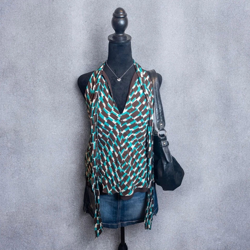 Vintage Y2K Banana Republic 100% Silk Printed Tie Neck Sleeveless Blouse  - Imagem 4 de 4