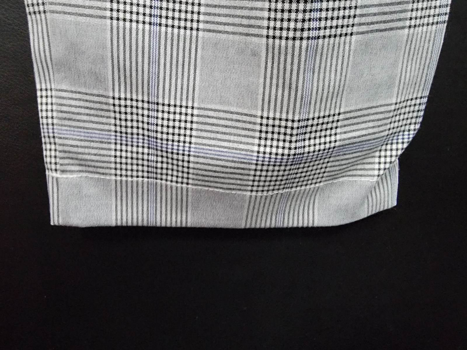 H&M Men’s Short Dress Pants Gray Plaid Drawstring Waistband  Relaxed Fit Size:L thumbnail 6