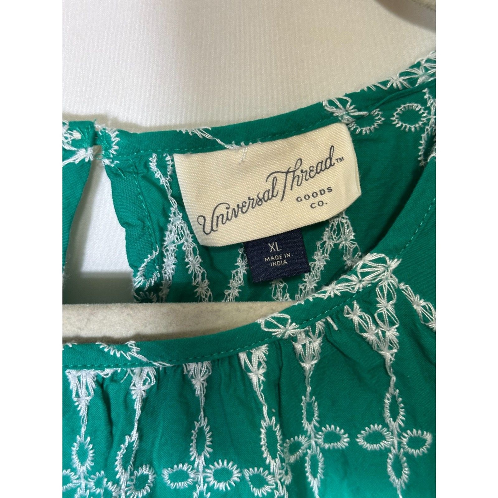 Universal Thread Women's Grannycore Embroidered S… - image 2