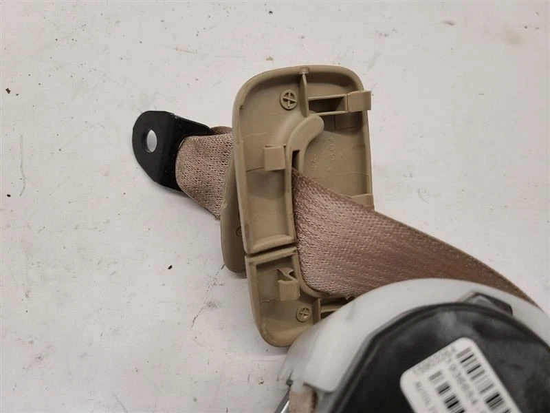 2009-2017 BUICK ENCLAVE CENTER REAR SEAT BELT RETRACTOR - Image 2 of 4