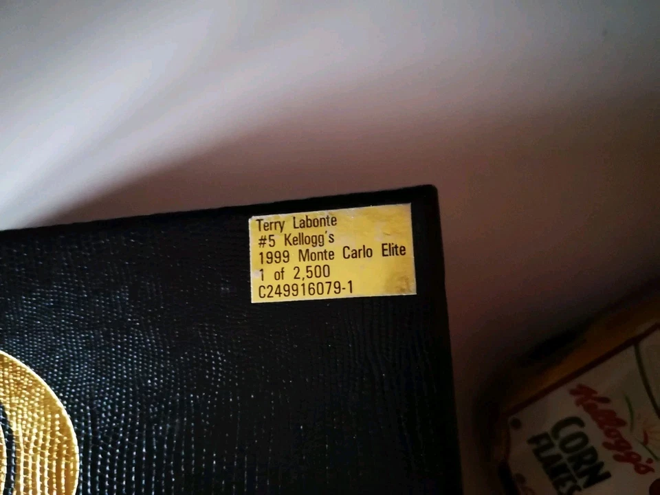 1:24 Action ELITE Terry Labonte 1999 Chevrolet Monte Carlo #5 Kellogg’s NASCAR - Bild 4 von 4