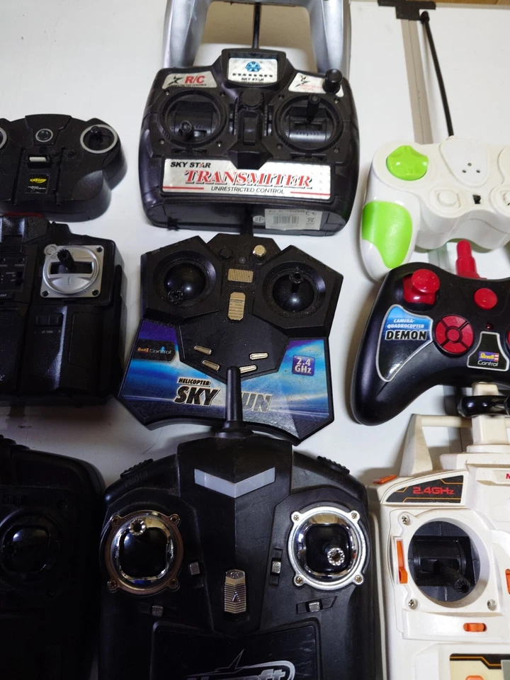 10 RC  Fernbedienungen Konvolut Sammlung  Revell Carrera Mjx J4 Skystar Carson - Bild 3 von 4