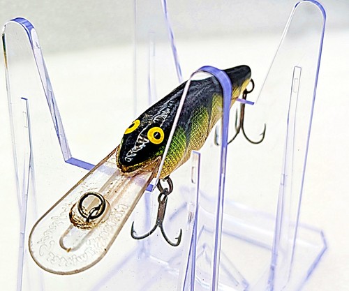 VINTAGE 4" MISTER TWISTER SPORTFISHER FRESHWATER FISHING LURE - 112