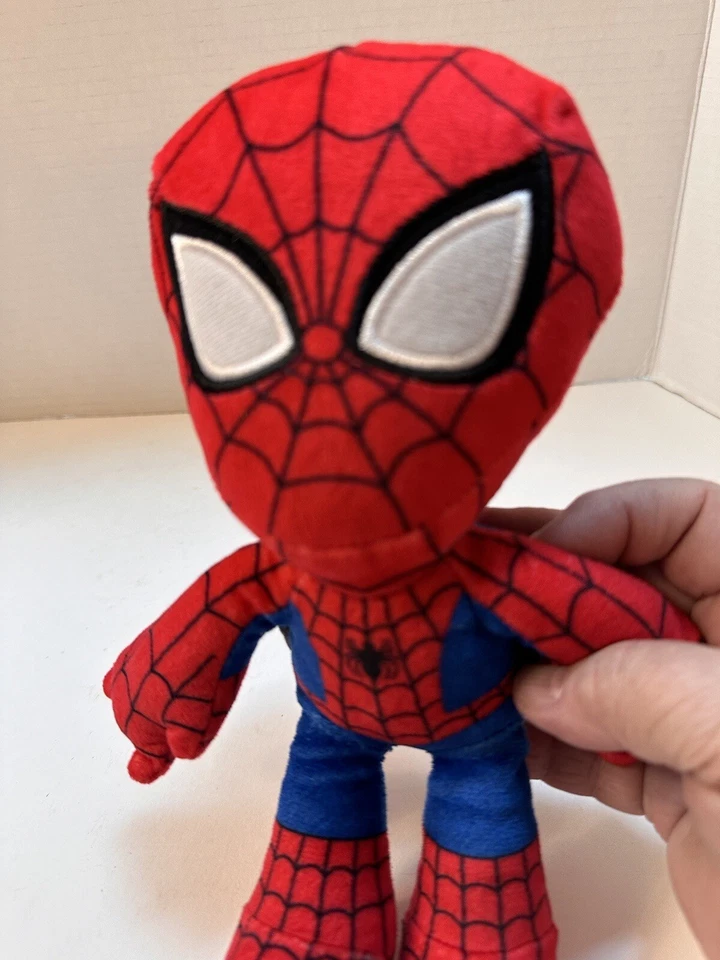 美泰漫威蜘蛛侠毛绒填充娃娃玩具蜘蛛侠9英寸大头,网络翅膀 — 第 2/4 张图片