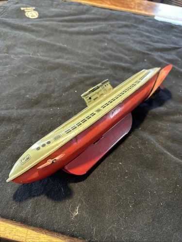 1950s Vintage Wolverine Supply Co Tin Mechanical Diving Submarine UNTESTED