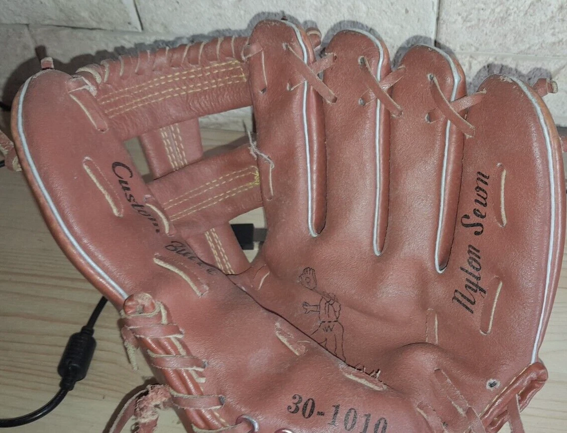 Vieux gant de baseball - France