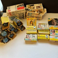 VINTAGE LOT CAMERA FLASH BULBS CUBES - M3, M2, SUPERFLASH