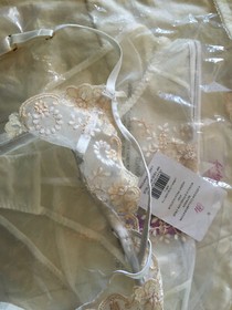 Agent Provocateur RARE set 36B brief size L and matching garter size L NWT