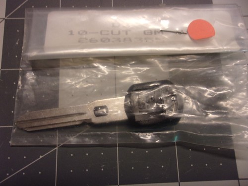 NEW Genuine GM Single Sided VATS Chip Key #14 595524 26019404 UNCUT 9.53 K- Ohms NEW Genuine GM Single Sided VATS Chip Key #14 595524 26019404 UNCUT 9.53 K- Ohms