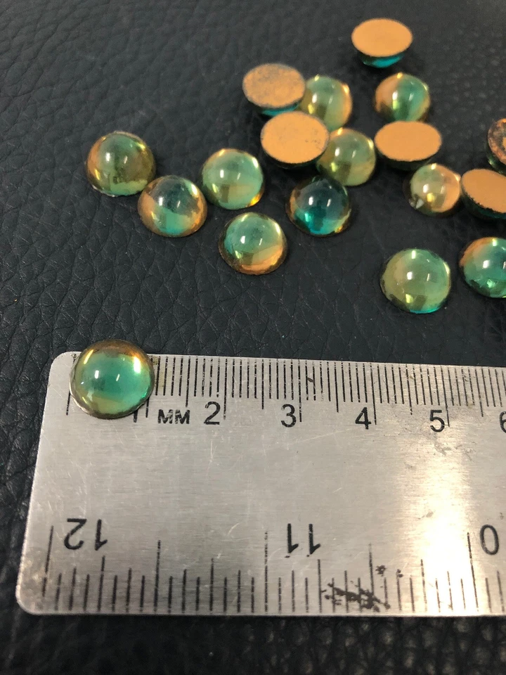Gema de cabujón verde de vidrio redondo de 11 mm ojo de gato piedras preciosas ¡Lote de 500 + piezas!!!!! Foto 3 de 4