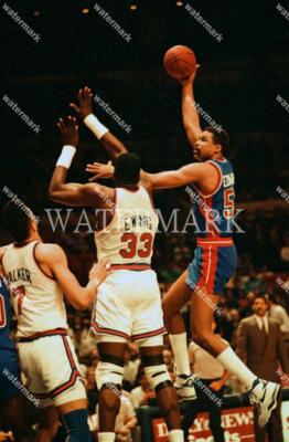 EX565 James Edwards - Patrick Ewing Detroit Pistons 8x10 11x14 16x20 Photo