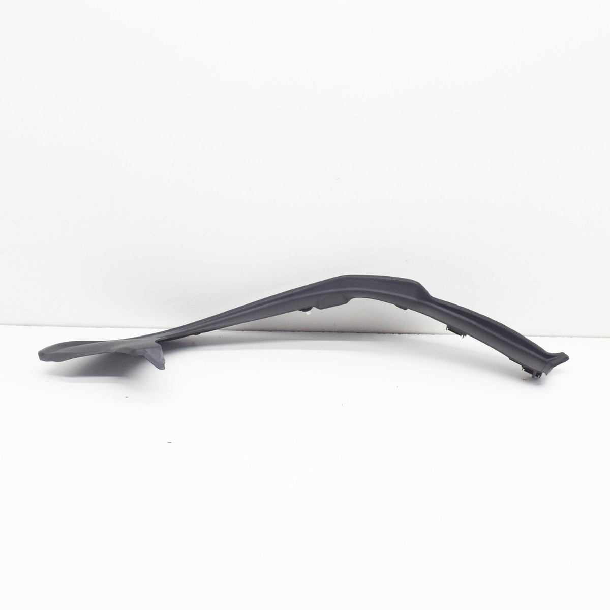 NEW MERCEDES-BENZ C W205 REAR RIGHT LUGGAGE DRIP TRIM COVER