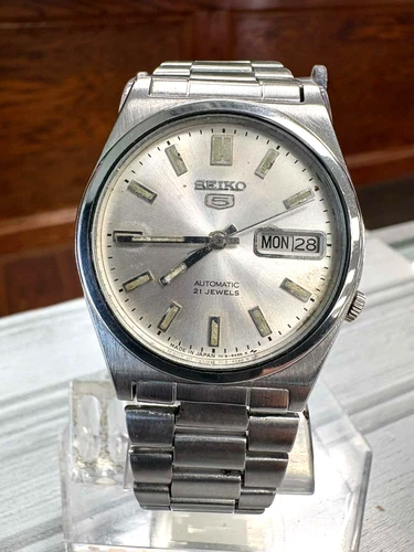 Vintage Seiko 5 (7009-316J) Automatic Day/Date 21 Jewels Japan Made Men's Watch