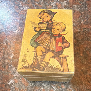 Vintage-Style Wooden Wind-Up Music Box Trinket Box, Child Accordion, Swiss Made