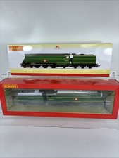 Hornby R3860 BR Merchant Navy Class OO Gauge United States Line 35012 DCC Ready
