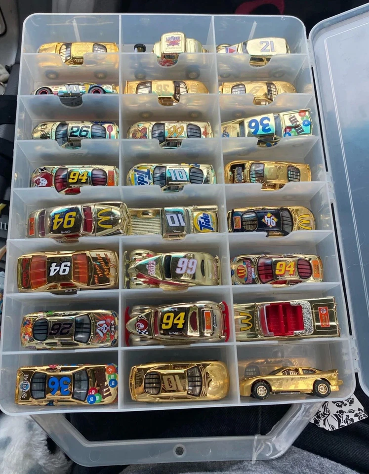 Lote de 48 Coches Racing Champions NASCAR 1:64 Diecast Oro 24K Cromo Años 90 y ESTUCHE Foto 3 de 4