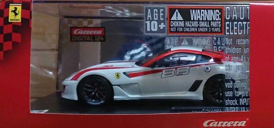 カレラ デジタル124スロットカー 1/24 Ferrariフェラーリ599XX 1 / 20 Carrera Digital 124 Slot Car 1/24 Ferrari 599XX Used