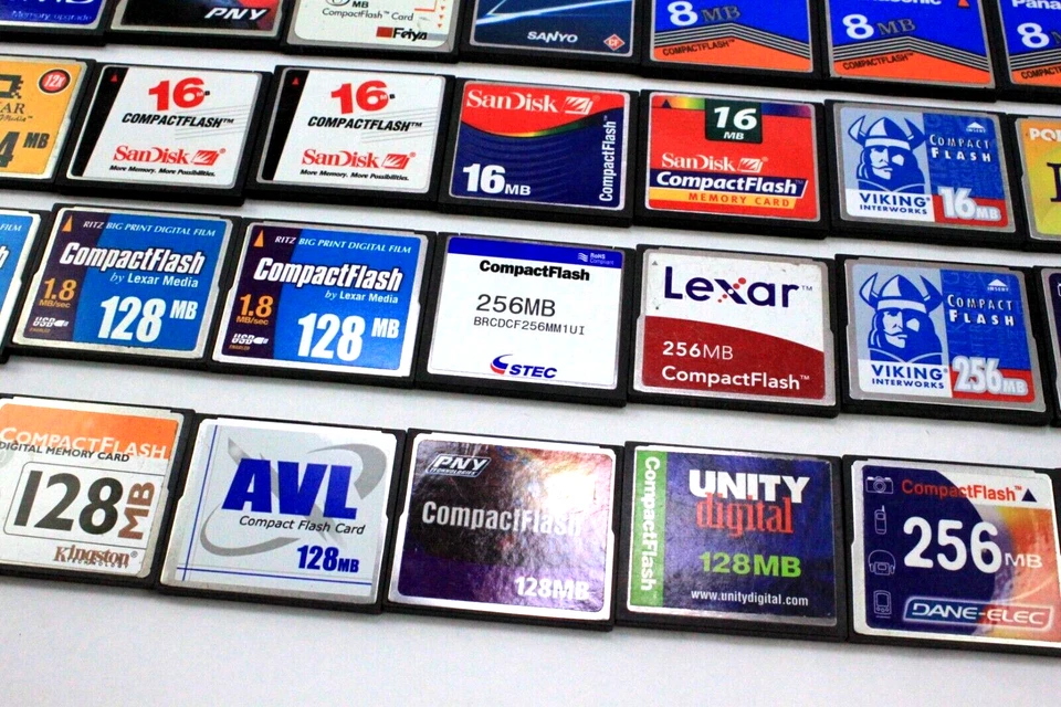 Lot of 62 Compact Flash CF Memories Various Brands & Capacities - Image 3 of 4