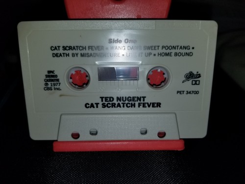 Ted Nugent Cat Scratch Fever 1977 Vintage (Cassette Tape) CBS Rec VGC + Tested - Picture 3 of 8