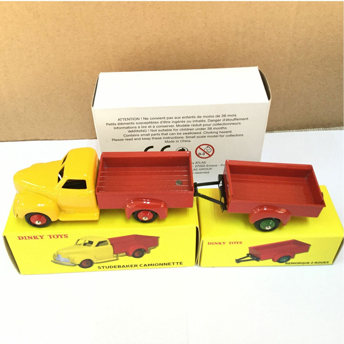 Dinky Toys Meccano France Studebaker laitier réf 25 O version roues métal - Collection