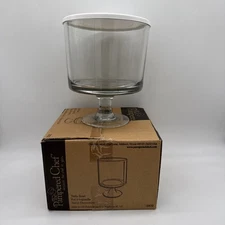 Pampered Chef Trifle Bowl Glass Bowl & Stand w/ Plastic Lid #2832 -- OPEN BOX