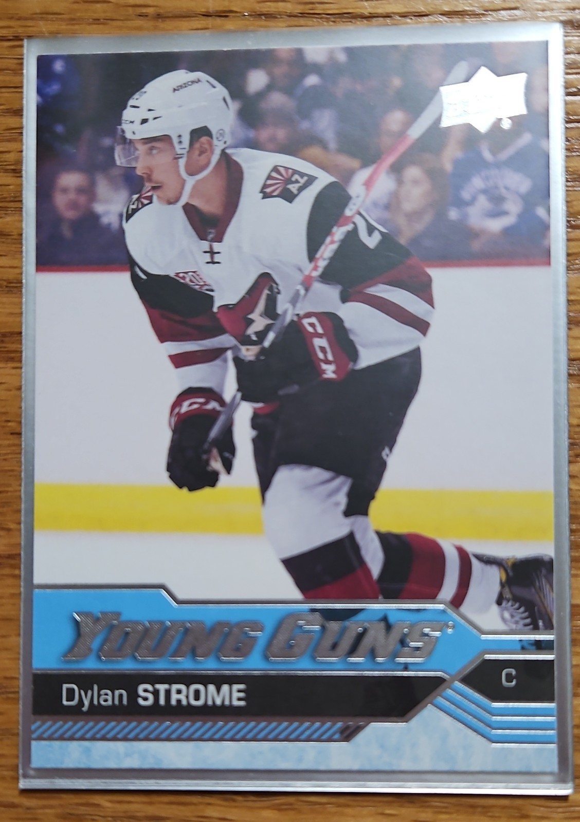 2016-17 Upper Deck - Young Guns Dylan Strome #498 (RC)