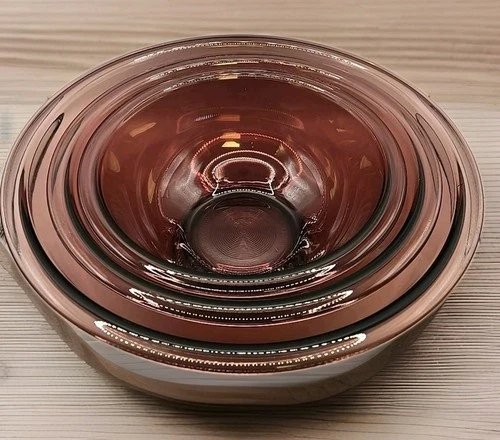 Set Of 3 Vintage CRANBERRY PRYREX Glass Nesting Mixing Bowls #323 325 & 326 EUC