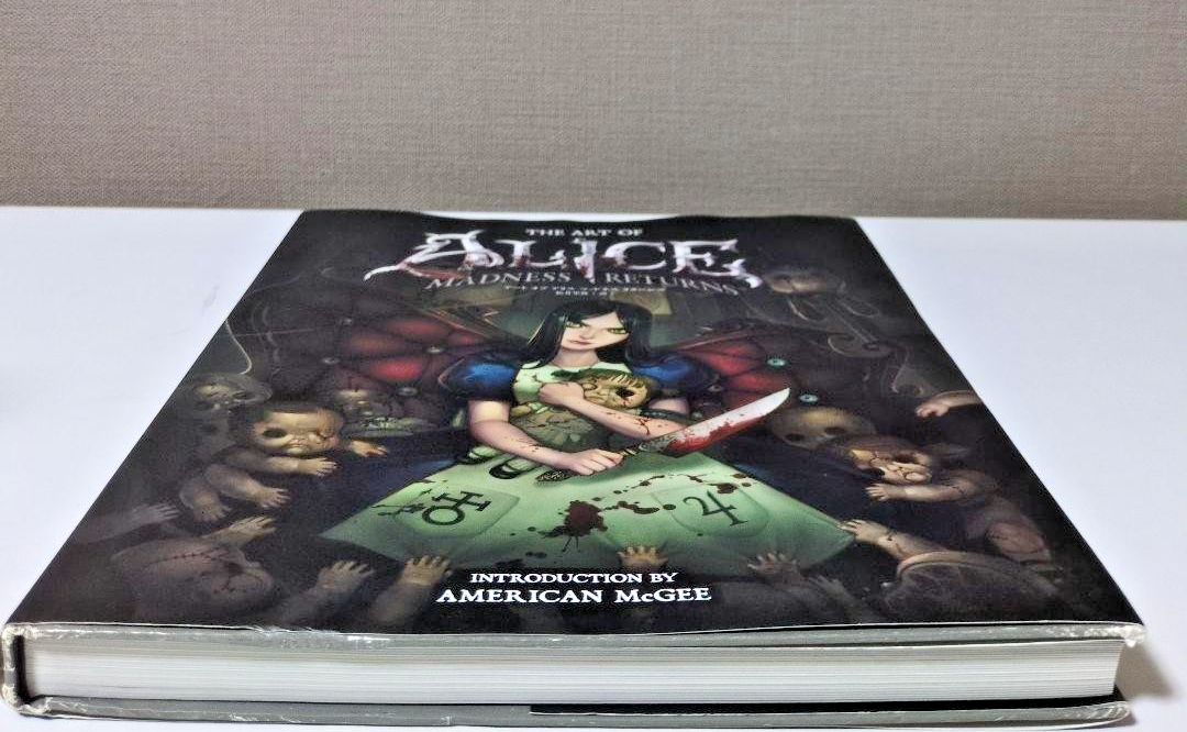 アート・デザイン・音楽 The Art of Alice: Madness Returns The Art of Alice: Madness Returns: Berg, R.J.: 8601404542473