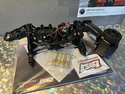 NEW Losi 1/18 Mini LMT 4WD Black Megalodon Monster JAM Truck Roller Slider ARTR