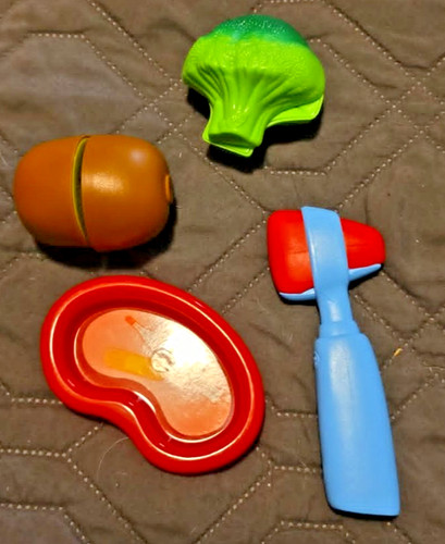 Lot of 4; 2 Doctor play set items & 2 cutable foods Kids toys